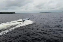 Houthi dùng ‘thuyền không người lái’ tấn công tàu hàng ở Biển Đỏ