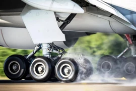 Máy bay chở khách của Qantas phải hạ cánh khẩn cấp