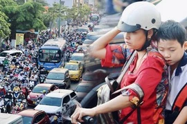 Sẽ có những giải pháp khả thi để hạn chế phương tiện cá nhân, giảm ùn tắc