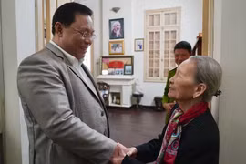 Giám đốc Công an TP Hà Nội thăm, chúc Tết gia đình đồng chí Phạm Tâm Long