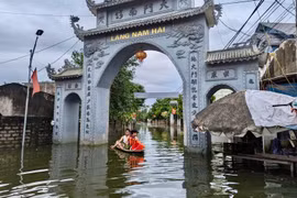 Bao giờ Chương Mỹ hết cảnh ngập sâu sau mưa lũ?