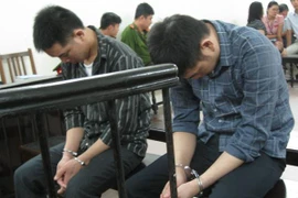 Bị từ chối rượu, gọi em họ đến đánh người chết ngay tại tiệc tân gia