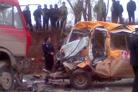 Tai nạn xe buýt khiến 15 học sinh thiệt mạng