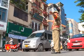 Chuyện về những người đặc biệt điều tiết giao thông vào giờ cao điểm