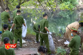 Tuổi trẻ Công an Thủ đô ra quân khơi thông dòng chảy sông Nhuệ 