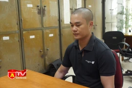 Bắt đối tượng chuyên cướp giật điện thoại của người đi đường