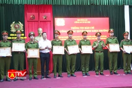 Bộ Công an tặng bằng khen 4 đơn vị khám phá nhanh vụ án giết người, cướp tài sản