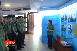 Học viên Học viện An ninh nhân dân và Tuổi trẻ Công an Hà Nội tình nguyện hướng về cộng đồng cơ sở