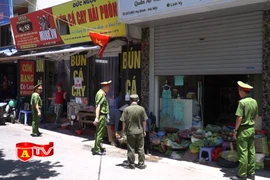 Xử lý vi phạm trật tự đô thị tại các "điểm nóng" trên địa bàn phường Thanh Xuân Trung