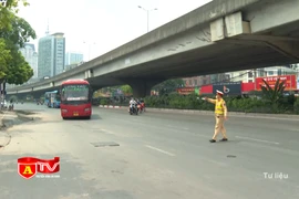 Bộ GTVT yêu cầu xử nghiêm tình trạng ''xe dù, bến cóc''