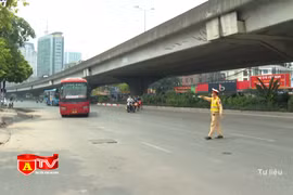 Bộ GTVT yêu cầu xử nghiêm tình trạng ''xe dù, bến cóc''