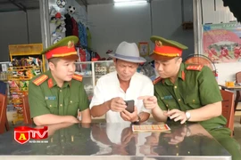 Quét mã QR code – Nâng cao ý thức người dân về PCCC