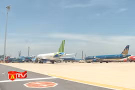 Khách quốc tế qua cảng hàng không tăng gần 500% so với cùng kỳ