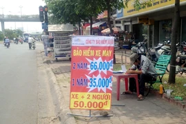 Bảo hiểm xe máy siêu rẻ, mua rồi "ôm đầu máu"!