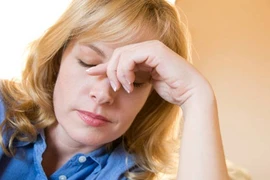 Người đàn ông làm tôi khóc suốt 10 năm quay lại gạ tình