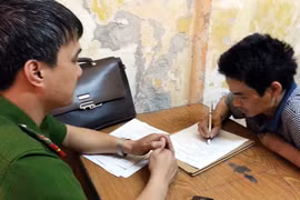 Chém vợ giữa chợ Long Biên