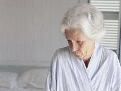 Con bất hiếu đùn đẩy trách nhiệm nuôi mẹ mù lòa