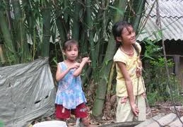 “Bản chết” Pom Loi khắc khoải sau "bão" HIV/AIDS