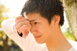 Con trai là phải mạnh mẽ, nhưng cũng có quyền được khóc