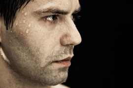 Tôi đã khiến em phải nhảy cầu tự vẫn