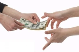 Cay đắng khi sếp vay tiền không trả