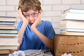Phát bênh tâm thần vì... bố mẹ ép học quá căng thẳng