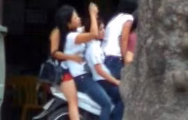 Cuộc đời của những gã trai ăn tiền “sướng” của gái làng chơi