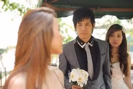 Thiếu nữ phát điên vì bị phản bội sau nhiều năm nuôi người yêu học thạc sĩ