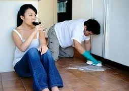 Chồng quyết ly hôn vì vợ quá lười