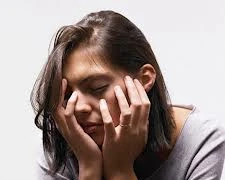 Ám ảnh quá khứ yêu người đồng giới, vợ lãnh cảm với chồng