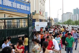 Khát thần đồng, cha mẹ đánh cắp tuổi thơ của con