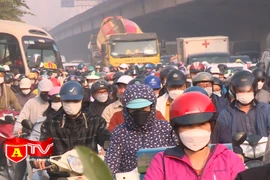 Áp lực giao thông Hà Nội dịp cuối năm