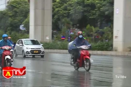 Đề xuất giảm phí sử dụng đường bộ đối với xe vận tải hàng hóa và xe kinh doanh vận tải hành khách 