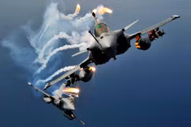 [ẢNH] Tại sao Rafale Pháp lại đe dọa Su-35 Nga cả trên chiến trường lẫn thương trường?