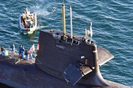 [ẢNH] Sĩ quan Mỹ phân tích nguyên nhân khiến tàu ngầm hiện đại Nhật Bản đâm trúng tàu hàng