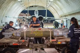 [Info] Chiến đấu cơ hạng nặng Israel gắn đầy bom nhằm thẳng dải Gaza xuất kích