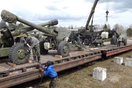 [ẢNH] Ukraine điều hàng loạt lựu pháo 152mm, miền Đông căng như dây đàn