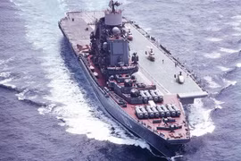 [ẢNH] Tuần dương hạm hàng không, loại vũ khí "độc nhất vô nhị" của Liên Xô