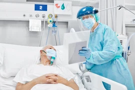 [ẢNH] Covid-19 nhiễm mới đột ngột tăng 6% trên toàn cầu