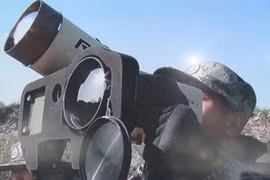 [ẢNH] Trung Quốc sao chép tên lửa diệt tăng mạnh nhất thế giới của Mỹ