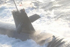 [ẢNH] Khiến tàu chiến khiếp sợ nhưng Tàu ngầm Nhật Bản lại gãy cánh lái va chạm tàu hàng