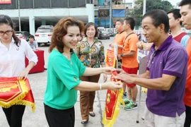 Khai mạc Giải bóng đá các CLB Hoàn Kiếm mở rộng 2015