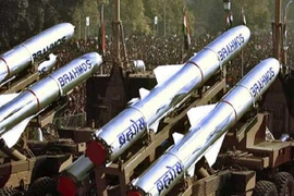 Lục quân Ấn Độ biên chế thêm 2 trung đoàn tên lửa siêu âm BrahMos