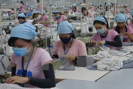 Quảng Nam: Gần 20 công nhân may bỗng nhiên ngất xỉu khi đang làm việc