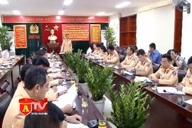 Huy động tổng lực chống ùn tắc giao thông dịp cuối năm 