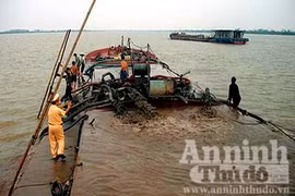 Xử lý hình sự những người khai thác cát trái phép