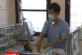 Bệnh viện Nhi TƯ tiếp nhận 2 trẻ nguy kịch do đuối nước