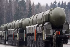 Đang căng thẳng với phương Tây, Nga phóng liên tiếp tên lửa đạn đạo chiến lược 