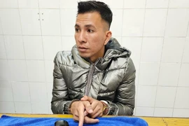 Lên mạng đặt mua súng ngắn giá 7 triệu đồng...để đi săn