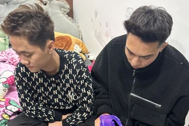 Đột kích căn hộ chung cư mini, bắt quả tang nhóm đối tượng "bay lắc"